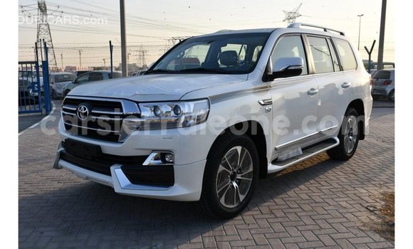 Buy Import Toyota Land Cruiser White Car in Import - Dubai in Kailahun Buy Import Toyota Land Cruiser White Car in Import - Dubai in Kailahun