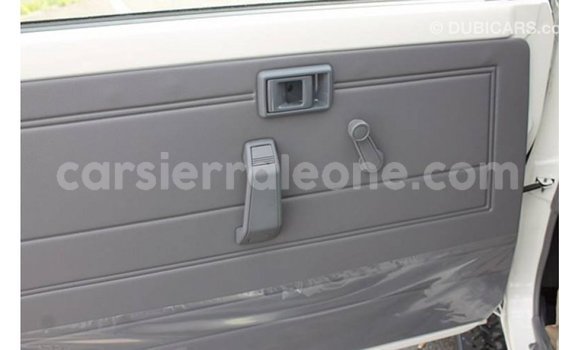 Buy Import Toyota Land Cruiser White Car in Import - Dubai in Kailahun Buy Import Toyota Land Cruiser White Car in Import - Dubai in Kailahun