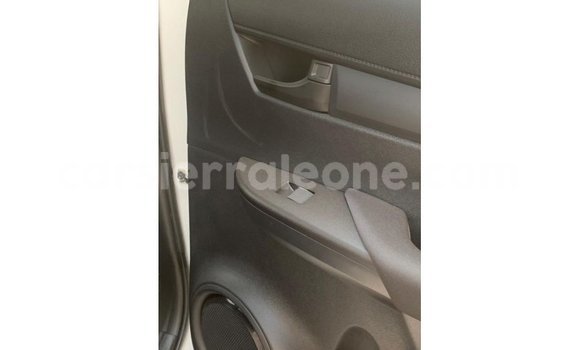 Buy Import Toyota Hilux White Car in Import - Dubai in Kailahun Buy Import Toyota Hilux White Car in Import - Dubai in Kailahun