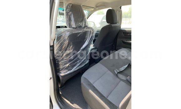 Buy Import Toyota Hilux White Car in Import - Dubai in Kailahun Buy Import Toyota Hilux White Car in Import - Dubai in Kailahun