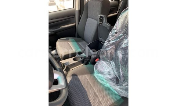 Buy Import Toyota Hilux White Car in Import - Dubai in Kailahun Buy Import Toyota Hilux White Car in Import - Dubai in Kailahun