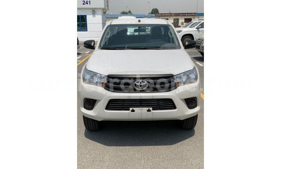 Buy Import Toyota Hilux White Car in Import - Dubai in Kailahun Buy Import Toyota Hilux White Car in Import - Dubai in Kailahun