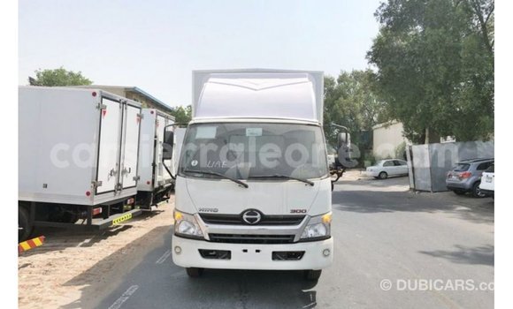 Buy Import Hino 300 Series White Truck in Import - Dubai in Kailahun Buy Import Hino 300 Series White Truck in Import - Dubai in Kailahun