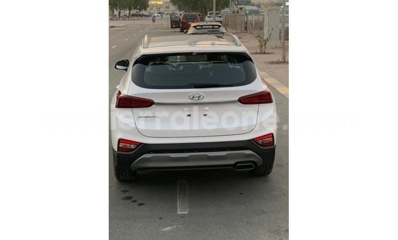 Buy Import Hyundai Santa Fe White Car in Import - Dubai in Kailahun Buy Import Hyundai Santa Fe White Car in Import - Dubai in Kailahun