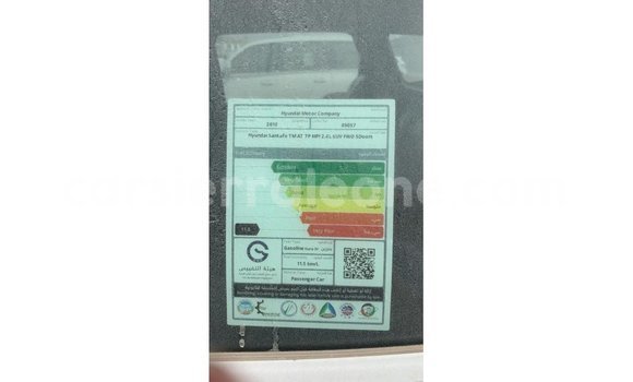 Buy Import Hyundai Santa Fe White Car in Import - Dubai in Kailahun Buy Import Hyundai Santa Fe White Car in Import - Dubai in Kailahun
