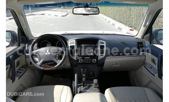 Buy Import Mitsubishi Pajero White Car in Import - Dubai in Kailahun Buy Import Mitsubishi Pajero White Car in Import - Dubai in Kailahun