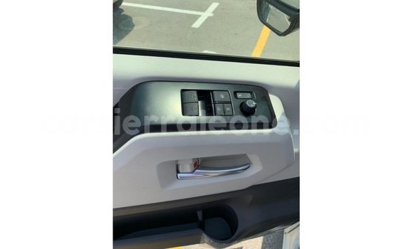 Buy Import Toyota Hiace White Car in Import - Dubai in Kailahun Buy Import Toyota Hiace White Car in Import - Dubai in Kailahun