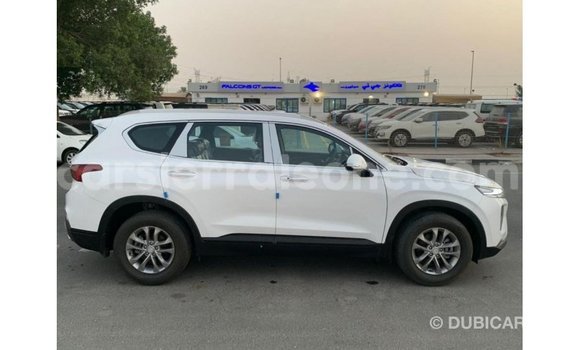 Buy Import Hyundai Santa Fe White Car in Import - Dubai in Kailahun Buy Import Hyundai Santa Fe White Car in Import - Dubai in Kailahun