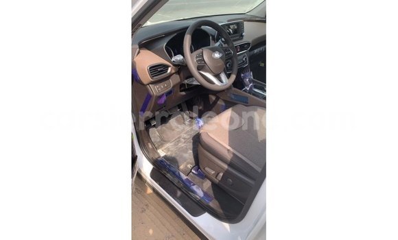 Buy Import Hyundai Santa Fe White Car in Import - Dubai in Kailahun Buy Import Hyundai Santa Fe White Car in Import - Dubai in Kailahun