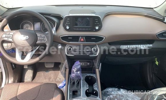 Buy Import Hyundai Santa Fe White Car in Import - Dubai in Kailahun Buy Import Hyundai Santa Fe White Car in Import - Dubai in Kailahun