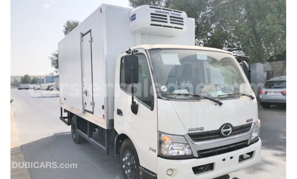 Buy Import Hino 300 Series White Truck in Import - Dubai in Kailahun Buy Import Hino 300 Series White Truck in Import - Dubai in Kailahun