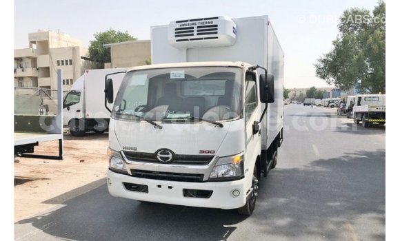 Buy Import Hino 300 Series White Truck in Import - Dubai in Kailahun Buy Import Hino 300 Series White Truck in Import - Dubai in Kailahun