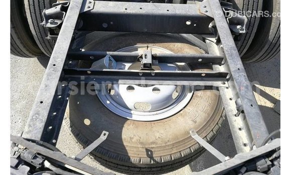 Buy Import Mitsubishi Carisma White Car in Import - Dubai in Kailahun Buy Import Mitsubishi Carisma White Car in Import - Dubai in Kailahun