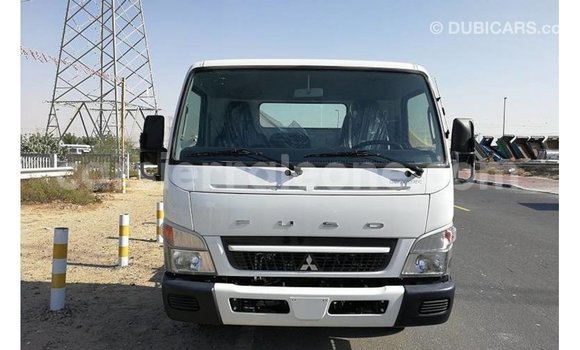 Buy Import Mitsubishi Carisma White Car in Import - Dubai in Kailahun Buy Import Mitsubishi Carisma White Car in Import - Dubai in Kailahun
