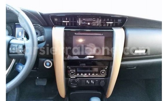 Buy Import Toyota Fortuner White Car in Import - Dubai in Kailahun Buy Import Toyota Fortuner White Car in Import - Dubai in Kailahun