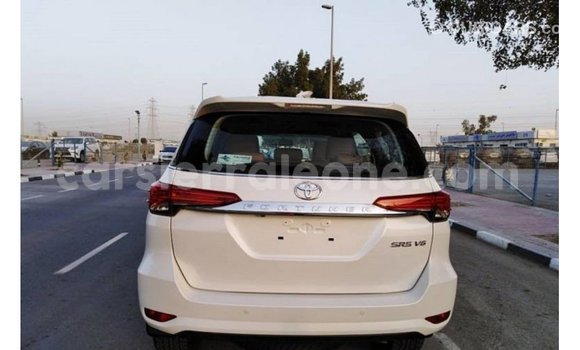 Buy Import Toyota Fortuner White Car in Import - Dubai in Kailahun Buy Import Toyota Fortuner White Car in Import - Dubai in Kailahun