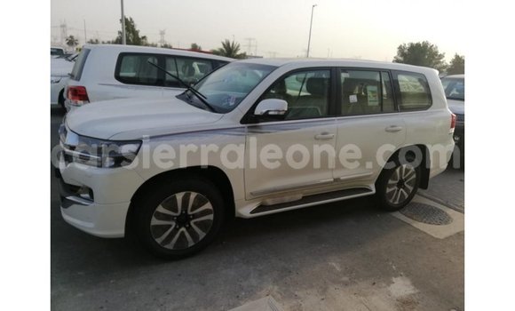 Buy Import Toyota Land Cruiser White Car in Import - Dubai in Kailahun Buy Import Toyota Land Cruiser White Car in Import - Dubai in Kailahun