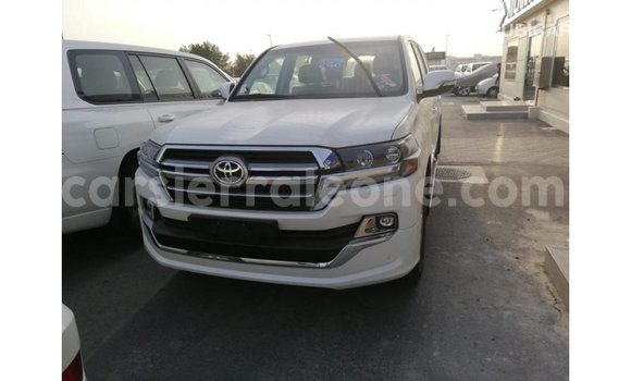 Buy Import Toyota Land Cruiser White Car in Import - Dubai in Kailahun Buy Import Toyota Land Cruiser White Car in Import - Dubai in Kailahun