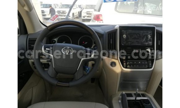 Buy Import Toyota Land Cruiser White Car in Import - Dubai in Kailahun Buy Import Toyota Land Cruiser White Car in Import - Dubai in Kailahun