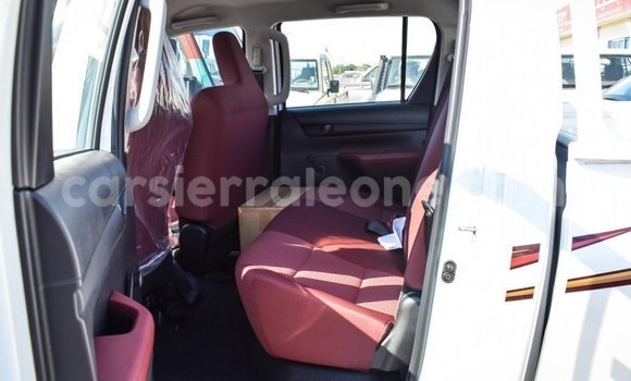 Buy Import Toyota Hilux White Car in Import - Dubai in Kailahun Buy Import Toyota Hilux White Car in Import - Dubai in Kailahun