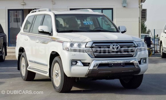 Buy Import Toyota Land Cruiser White Car in Import - Dubai in Kailahun Buy Import Toyota Land Cruiser White Car in Import - Dubai in Kailahun