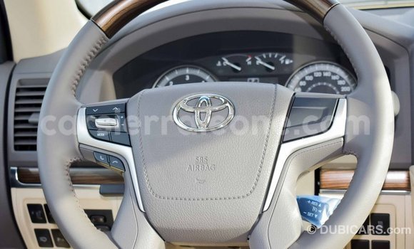 Buy Import Toyota Land Cruiser White Car in Import - Dubai in Kailahun Buy Import Toyota Land Cruiser White Car in Import - Dubai in Kailahun