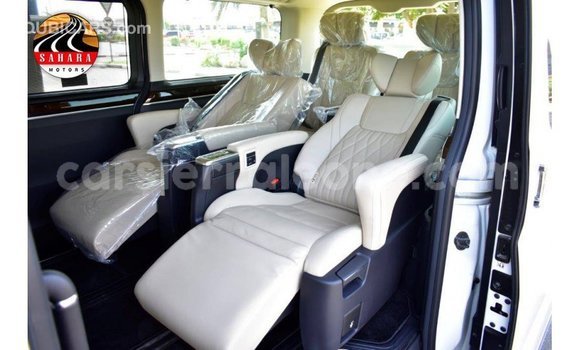 Buy Import Toyota Granvia White Car in Import - Dubai in Kailahun Buy Import Toyota Granvia White Car in Import - Dubai in Kailahun