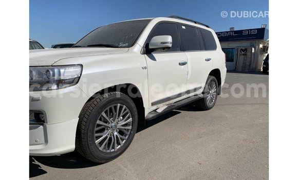 Buy Import Toyota Land Cruiser White Car in Import - Dubai in Kailahun Buy Import Toyota Land Cruiser White Car in Import - Dubai in Kailahun