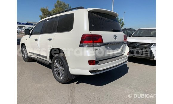 Buy Import Toyota Land Cruiser White Car in Import - Dubai in Kailahun Buy Import Toyota Land Cruiser White Car in Import - Dubai in Kailahun
