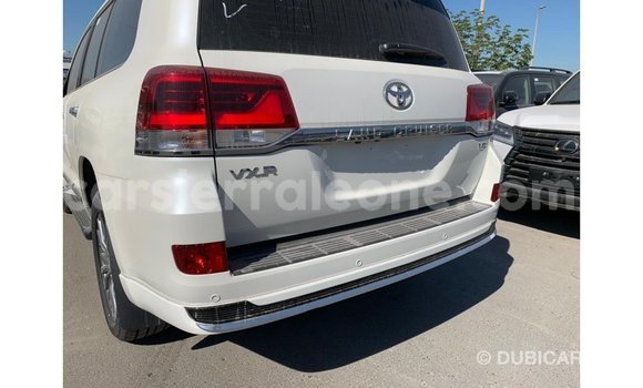 Buy Import Toyota Land Cruiser White Car in Import - Dubai in Kailahun Buy Import Toyota Land Cruiser White Car in Import - Dubai in Kailahun