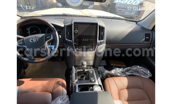 Buy Import Toyota Land Cruiser White Car in Import - Dubai in Kailahun Buy Import Toyota Land Cruiser White Car in Import - Dubai in Kailahun