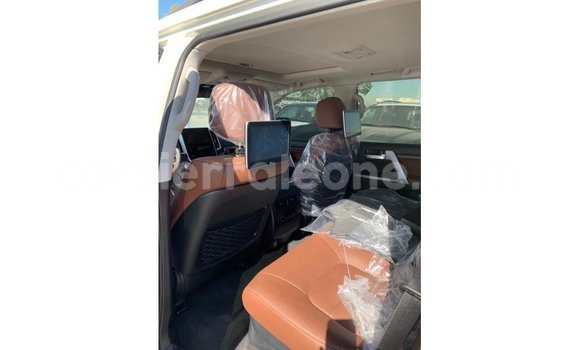 Buy Import Toyota Land Cruiser White Car in Import - Dubai in Kailahun Buy Import Toyota Land Cruiser White Car in Import - Dubai in Kailahun