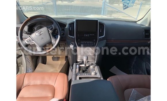 Buy Import Toyota Land Cruiser White Car in Import - Dubai in Kailahun Buy Import Toyota Land Cruiser White Car in Import - Dubai in Kailahun