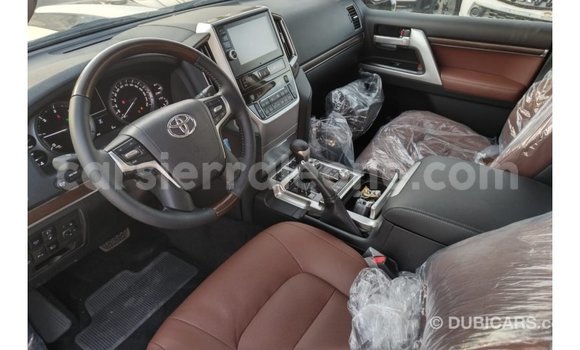 Buy Import Toyota Land Cruiser White Car in Import - Dubai in Kailahun Buy Import Toyota Land Cruiser White Car in Import - Dubai in Kailahun
