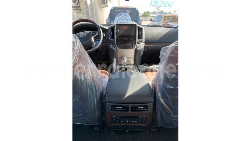 Big with watermark toyota land cruiser kailahun import dubai 5241