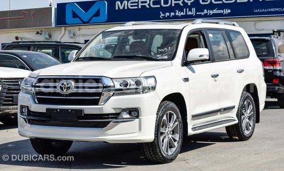 Buy Import Toyota Land Cruiser White Car in Import - Dubai in Kailahun Buy Import Toyota Land Cruiser White Car in Import - Dubai in Kailahun