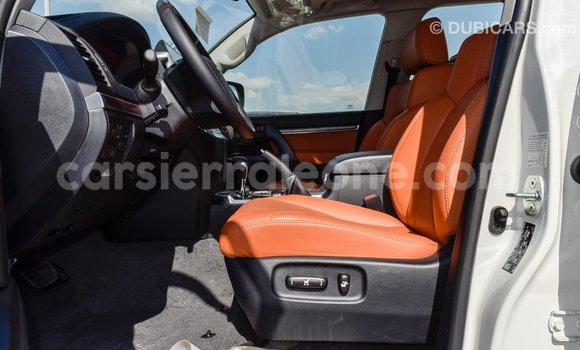 Buy Import Toyota Land Cruiser White Car in Import - Dubai in Kailahun Buy Import Toyota Land Cruiser White Car in Import - Dubai in Kailahun