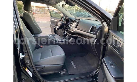 Buy Import Toyota Highlander Black Car in Import - Dubai in Kailahun Buy Import Toyota Highlander Black Car in Import - Dubai in Kailahun