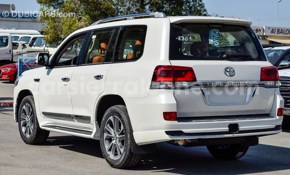 Buy Import Toyota Land Cruiser White Car in Import - Dubai in Kailahun Buy Import Toyota Land Cruiser White Car in Import - Dubai in Kailahun