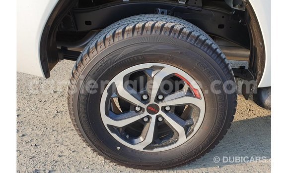 Buy Import Toyota Hilux White Car in Import - Dubai in Kailahun Buy Import Toyota Hilux White Car in Import - Dubai in Kailahun