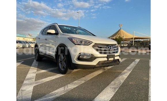 Buy Import Hyundai Santa Fe White Car in Import - Dubai in Kailahun Buy Import Hyundai Santa Fe White Car in Import - Dubai in Kailahun