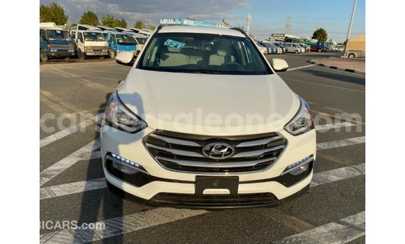 Buy Import Hyundai Santa Fe White Car in Import - Dubai in Kailahun Buy Import Hyundai Santa Fe White Car in Import - Dubai in Kailahun