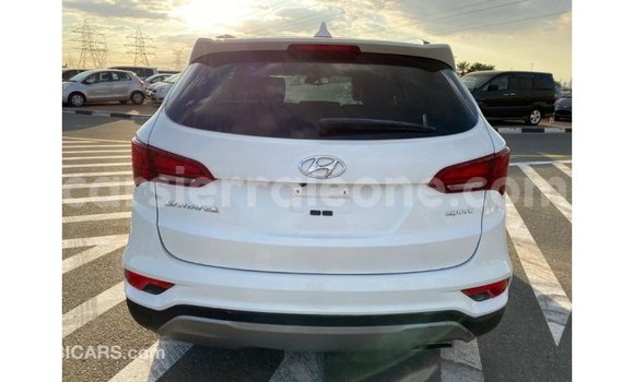 Buy Import Hyundai Santa Fe White Car in Import - Dubai in Kailahun Buy Import Hyundai Santa Fe White Car in Import - Dubai in Kailahun