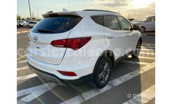 Buy Import Hyundai Santa Fe White Car in Import - Dubai in Kailahun Buy Import Hyundai Santa Fe White Car in Import - Dubai in Kailahun