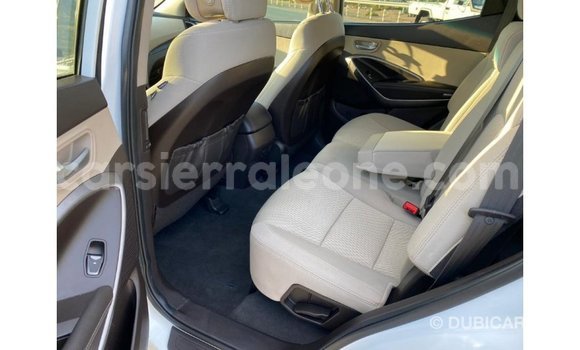 Buy Import Hyundai Santa Fe White Car in Import - Dubai in Kailahun Buy Import Hyundai Santa Fe White Car in Import - Dubai in Kailahun