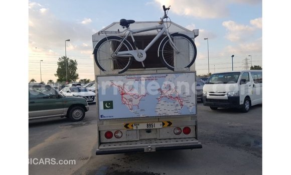 Buy Import Kia Carens White Car in Import - Dubai in Kailahun Buy Import Kia Carens White Car in Import - Dubai in Kailahun