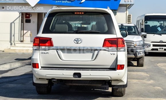 Buy Import Toyota Land Cruiser White Car in Import - Dubai in Kailahun Buy Import Toyota Land Cruiser White Car in Import - Dubai in Kailahun