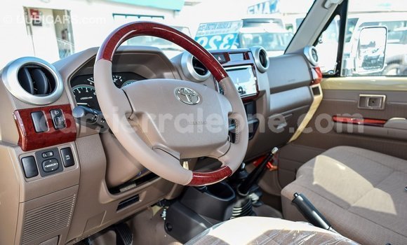 Buy Import Toyota Land Cruiser Beige Car in Import - Dubai in Kailahun Buy Import Toyota Land Cruiser Beige Car in Import - Dubai in Kailahun