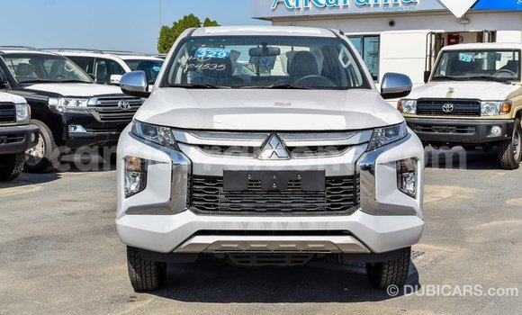 Buy Import Mitsubishi L200 White Car in Import - Dubai in Kailahun Buy Import Mitsubishi L200 White Car in Import - Dubai in Kailahun