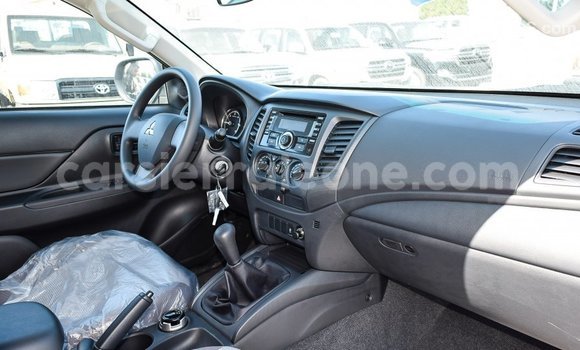 Buy Import Mitsubishi L200 White Car in Import - Dubai in Kailahun Buy Import Mitsubishi L200 White Car in Import - Dubai in Kailahun